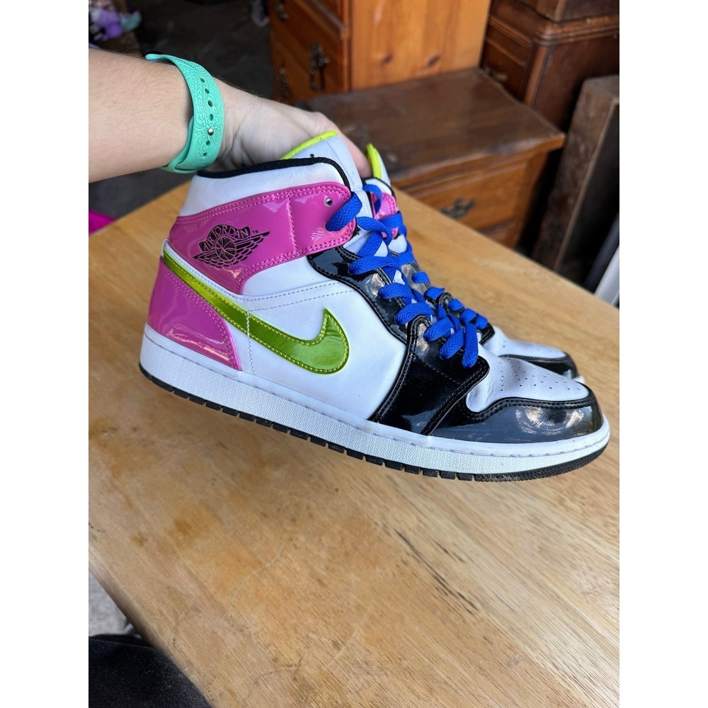 Nike Air Jordan 1 Mid Shoes in Black/Multicolor